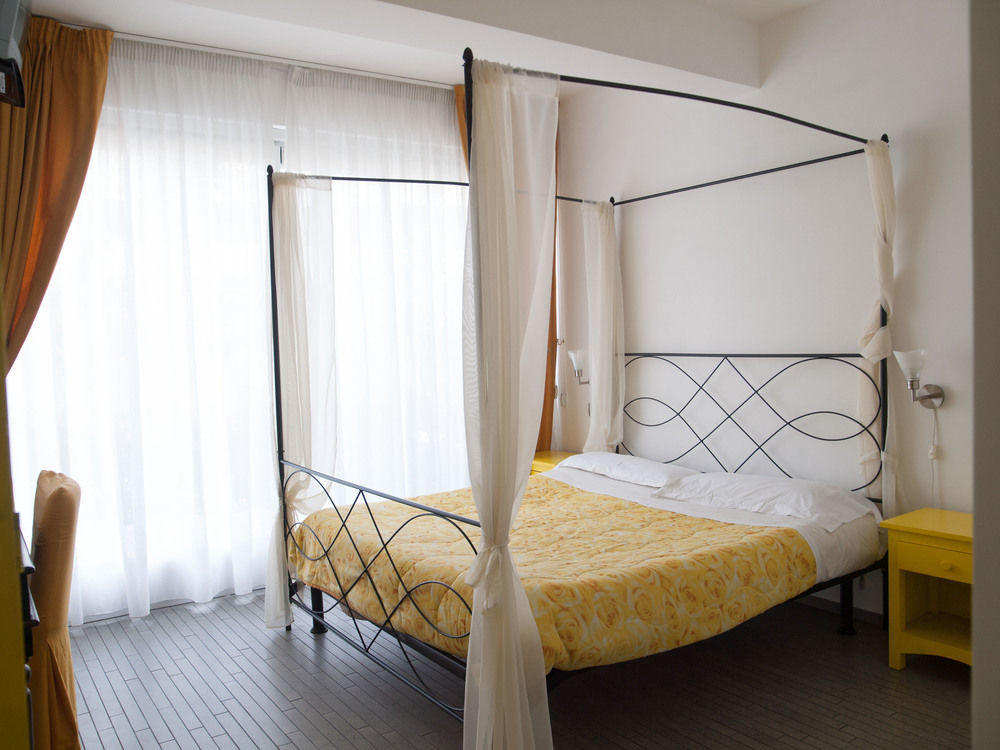 Casa Del Vento Bed and Breakfast Roccalumera Esterno foto