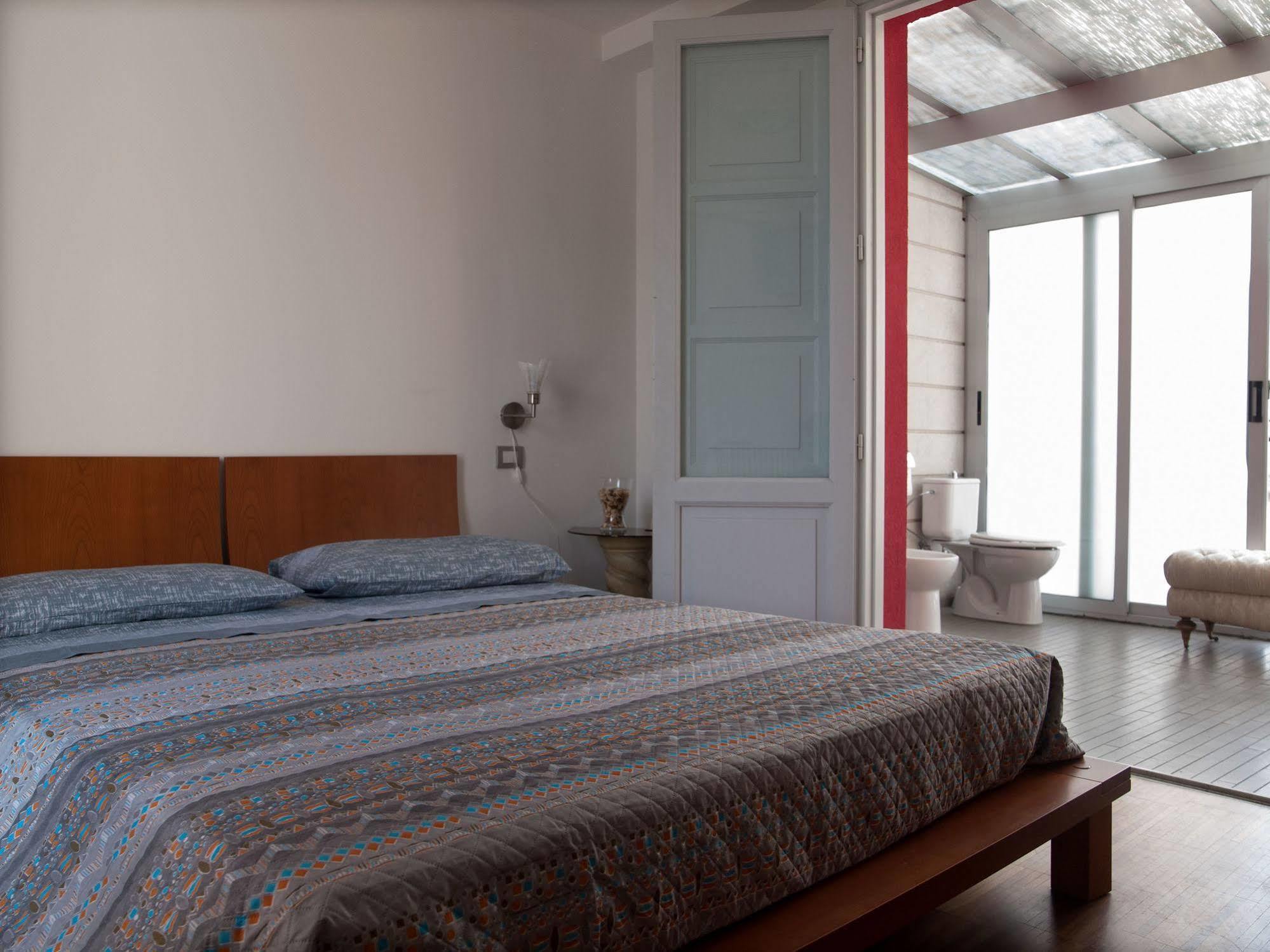 Casa Del Vento Bed and Breakfast Roccalumera Esterno foto