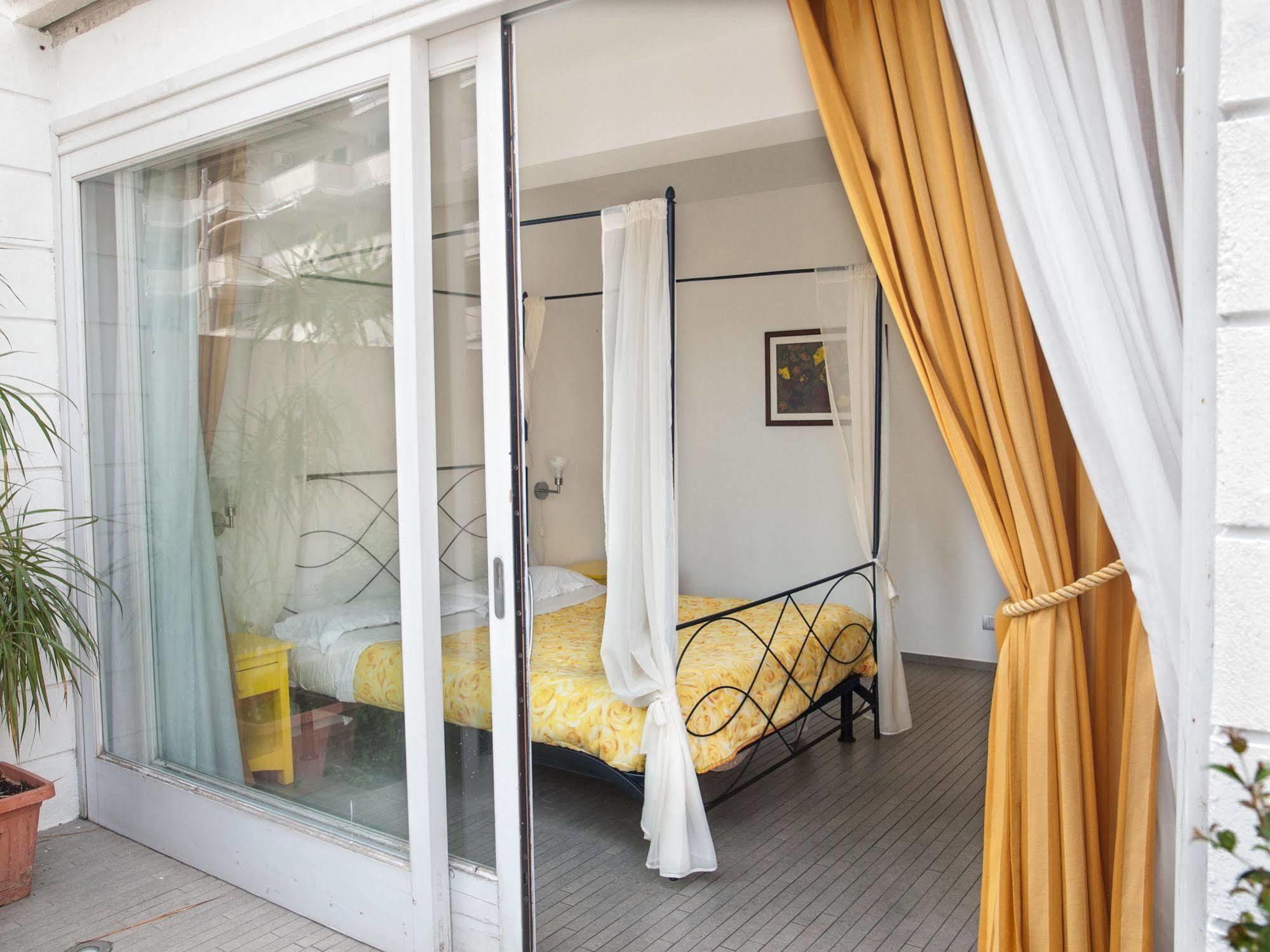 Casa Del Vento Bed and Breakfast Roccalumera Esterno foto