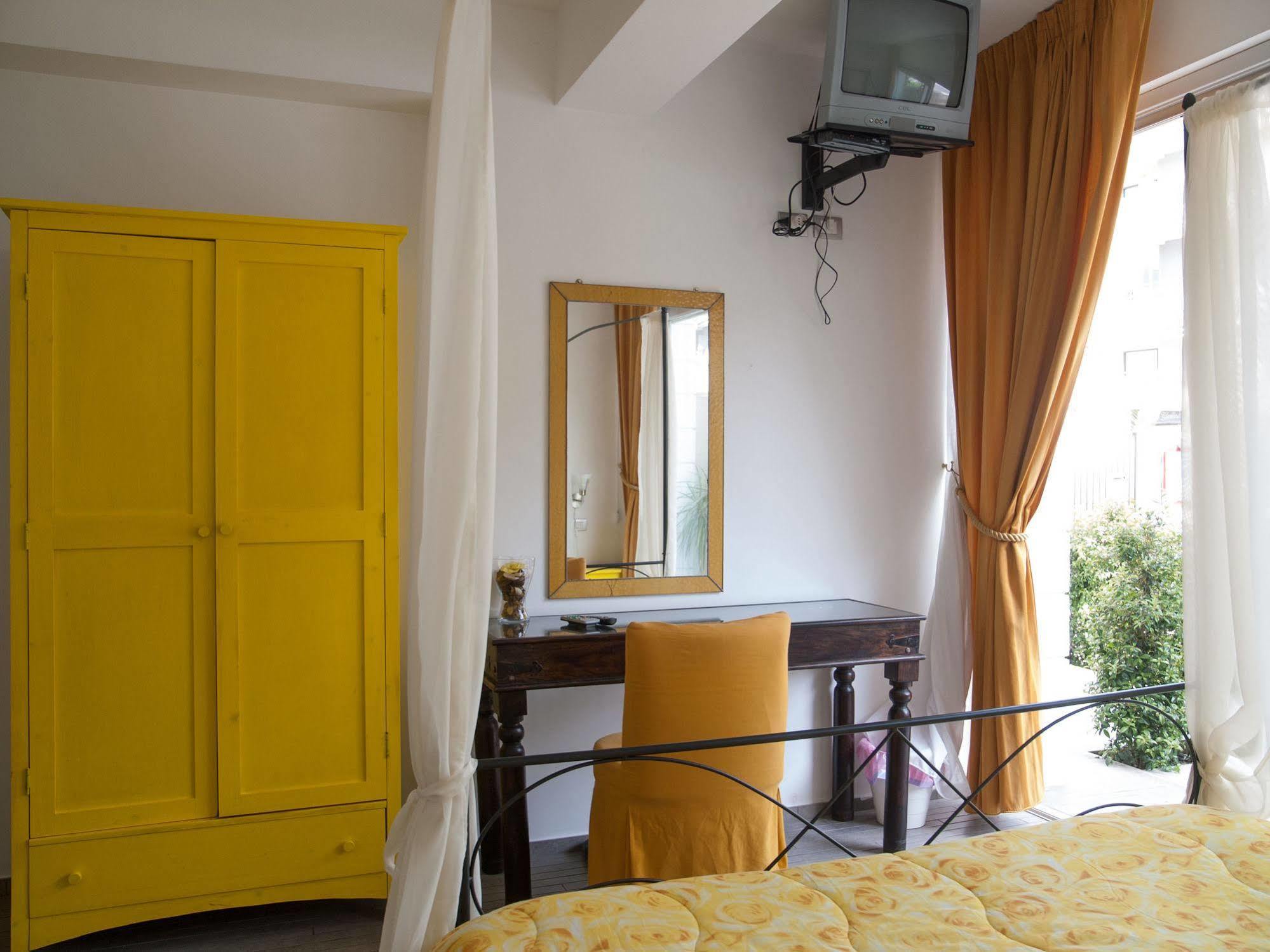 Casa Del Vento Bed and Breakfast Roccalumera Esterno foto